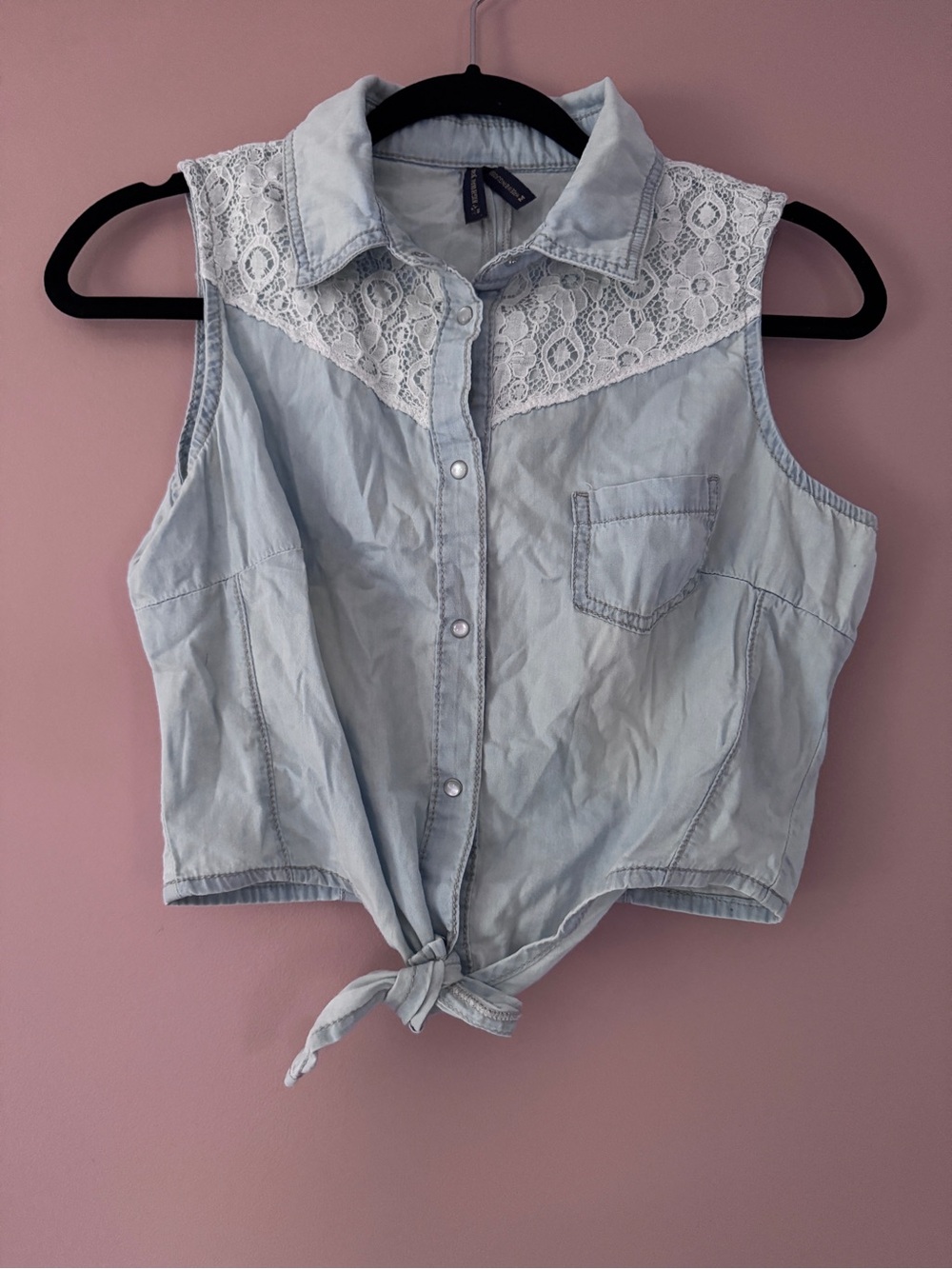 Chambray Yoke Tie-Front Sleeveless Crop Top